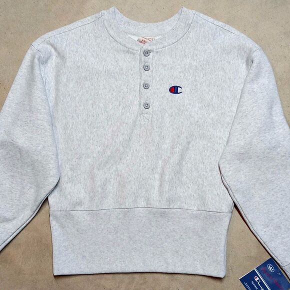 NWT Champion Women’s Reverse Weave Gray Retro Henley Sweatshirt - Size Small - Picture 2 of 11